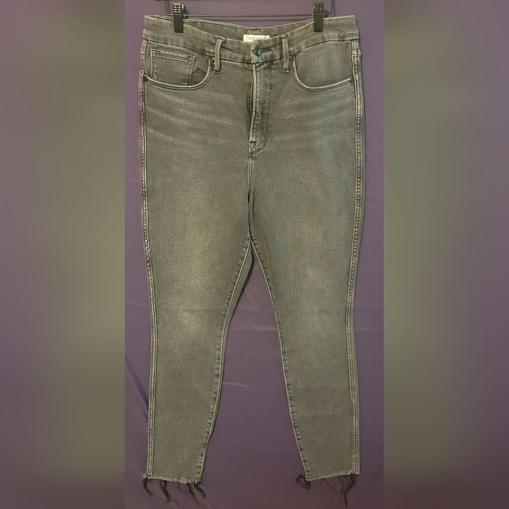 Good American Womens Gray Skinny Jeans with Fading & Frayed Hem. Size 14/32